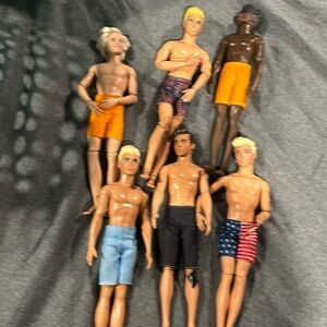6 Ken Barbie dolls